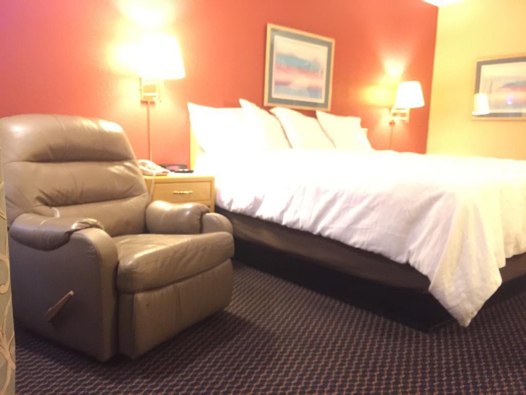 Americas Best Value Inn - גארדן סיטי מראה חיצוני תמונה