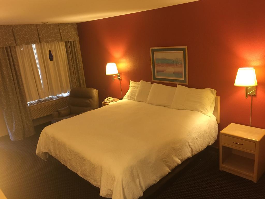 Americas Best Value Inn - גארדן סיטי מראה חיצוני תמונה